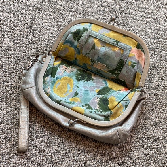 Silver leather hobo wallet - Picture 3 of 4